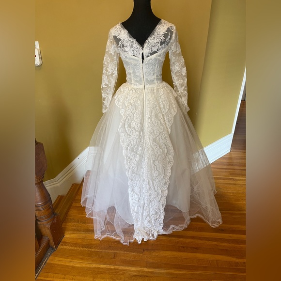 1950’s wedding gown - Picture 5 of 7